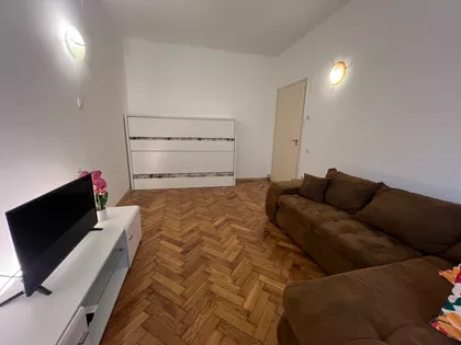 Strahinjića Bana | 4zida.rs