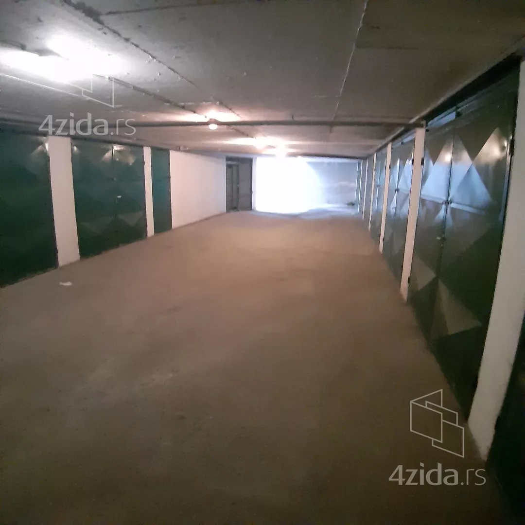 Garaža | 4zida