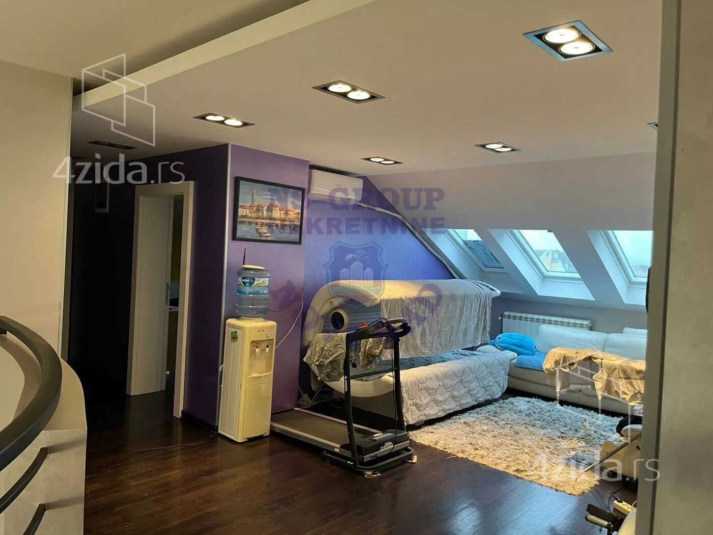 Sedmosoban stan | 4zida