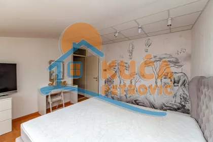 Ivana Milutinovića | 4zida.rs