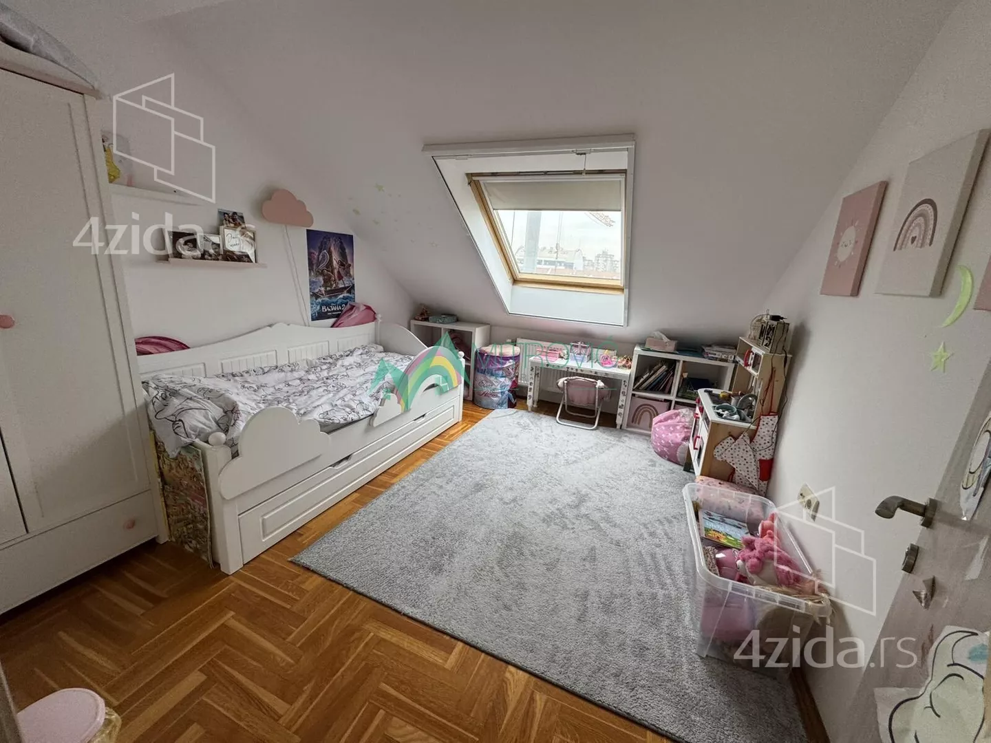 Troiposoban stan | 4zida