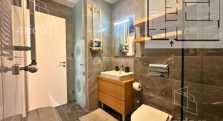 Četvorosoban stan | 4zida