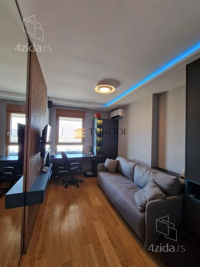 Petosoban stan | 4zida