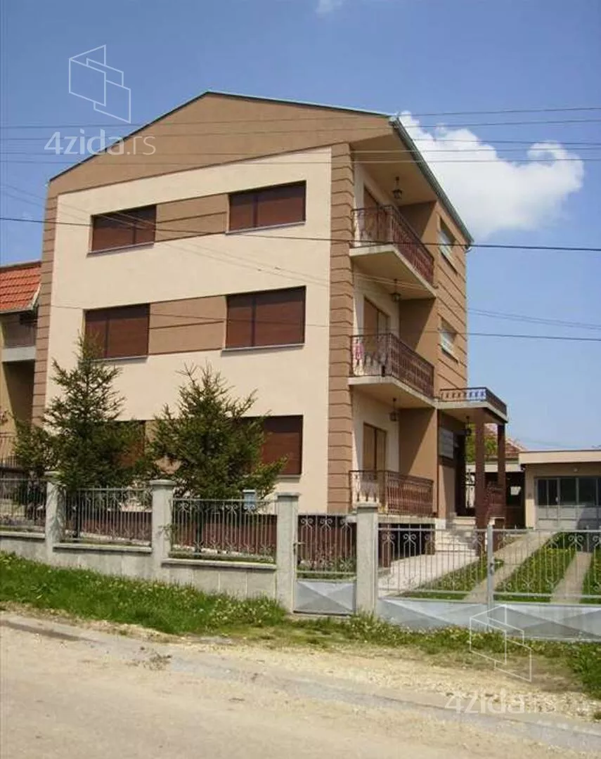 3-etažna kuća | 4zida
