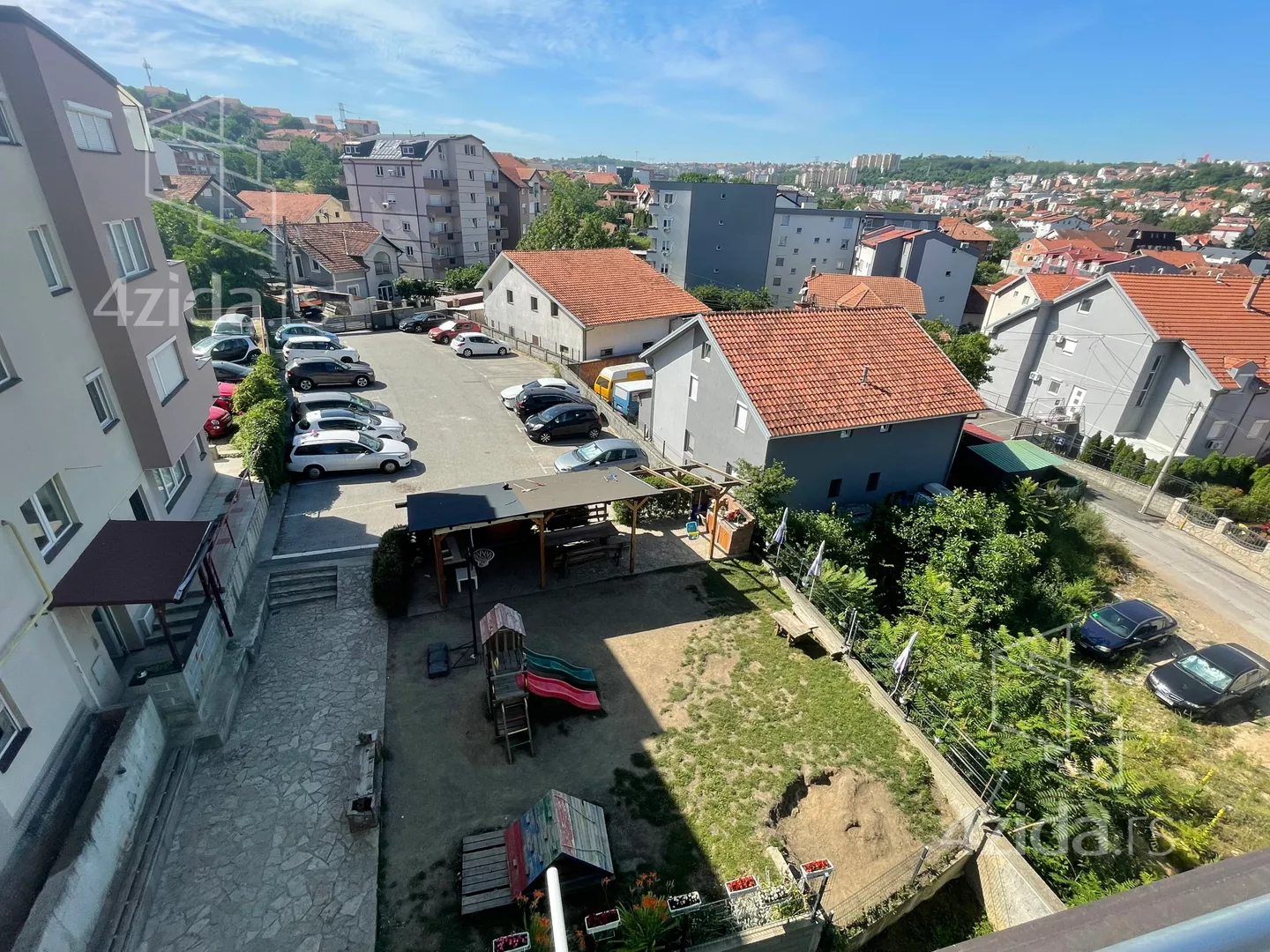 Jednoiposoban stan | 4zida