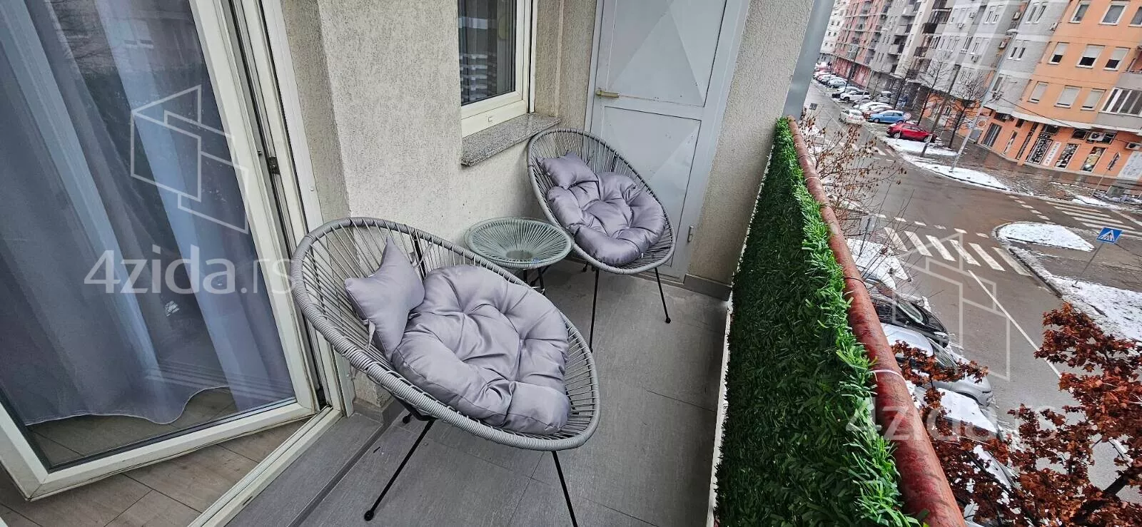 Jednoiposoban stan | 4zida