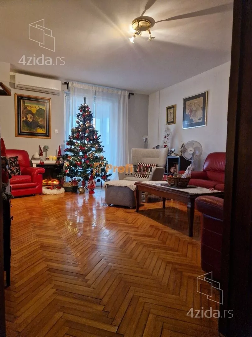 Troiposoban stan | 4zida