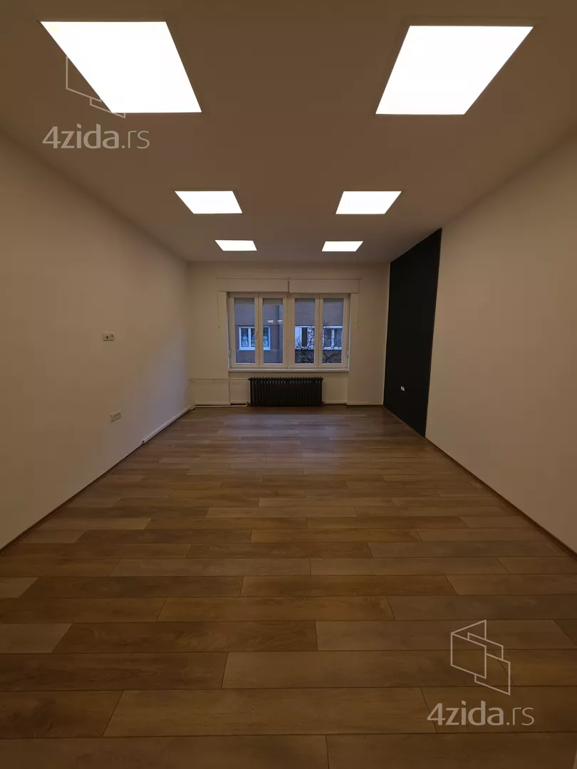 Četvoroiposoban stan | 4zida