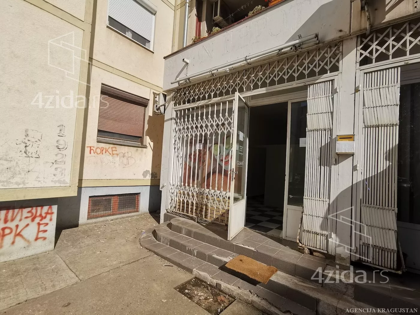 Poslovni prostor | 4zida