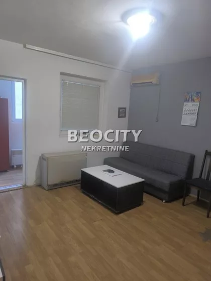 Mome Stanojlovića | 4zida.rs