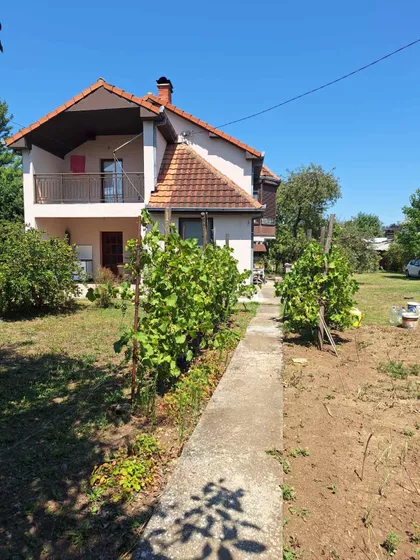 Gornjomilanovačka | 4zida.rs