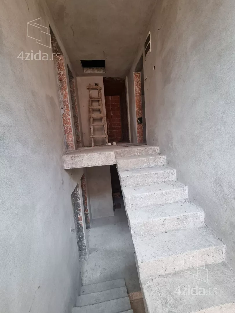 3-etažna kuća | 4zida