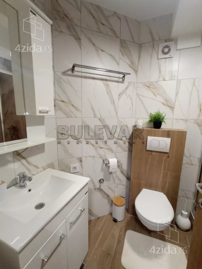 Troiposoban stan | 4zida