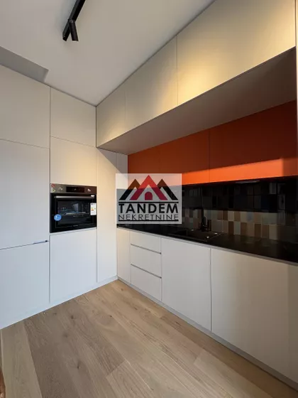 Crveni Krst | 4zida.rs