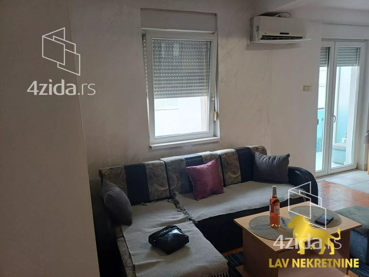 Jednoiposoban stan | 4zida