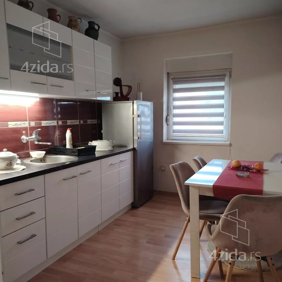 4-etažna kuća | 4zida