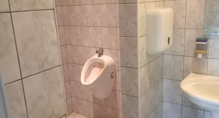 Poslovna zgrada | 4zida