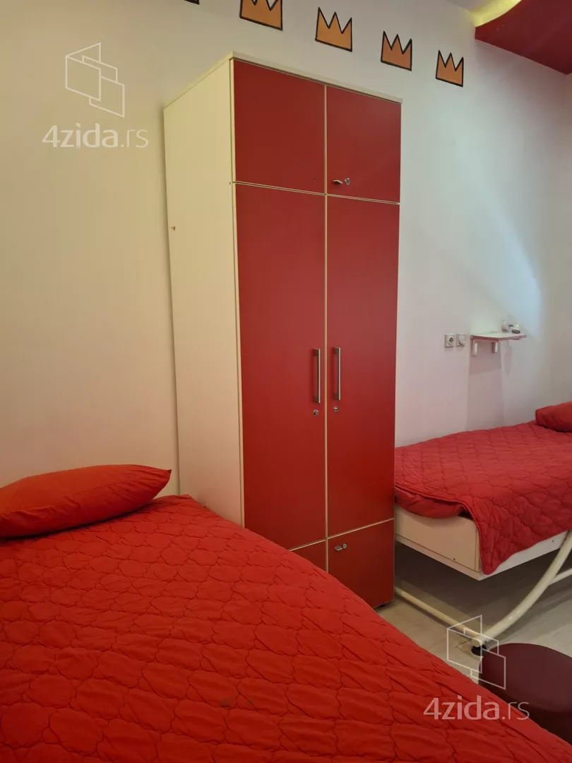 Petosoban stan | 4zida