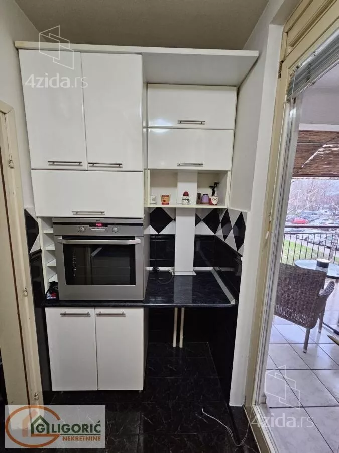 Troiposoban stan | 4zida