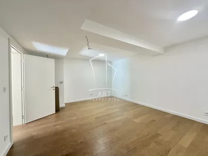 Ustanička | 4zida.rs