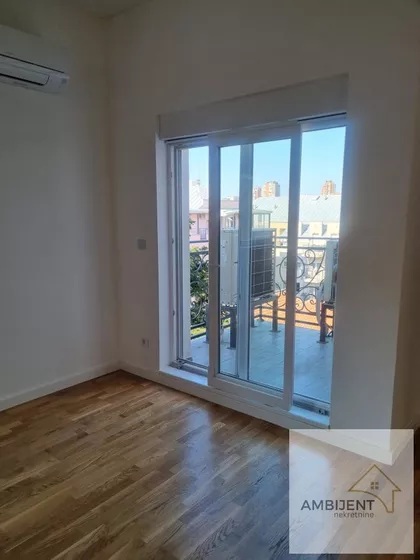 Gospodara Vučića | 4zida.rs