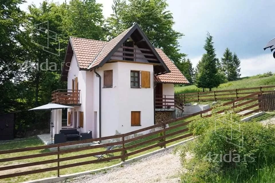 3-etažna kuća | 4zida