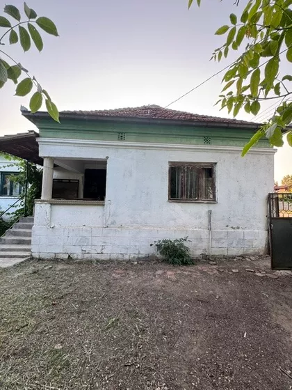Okolne lokacije | 4zida.rs