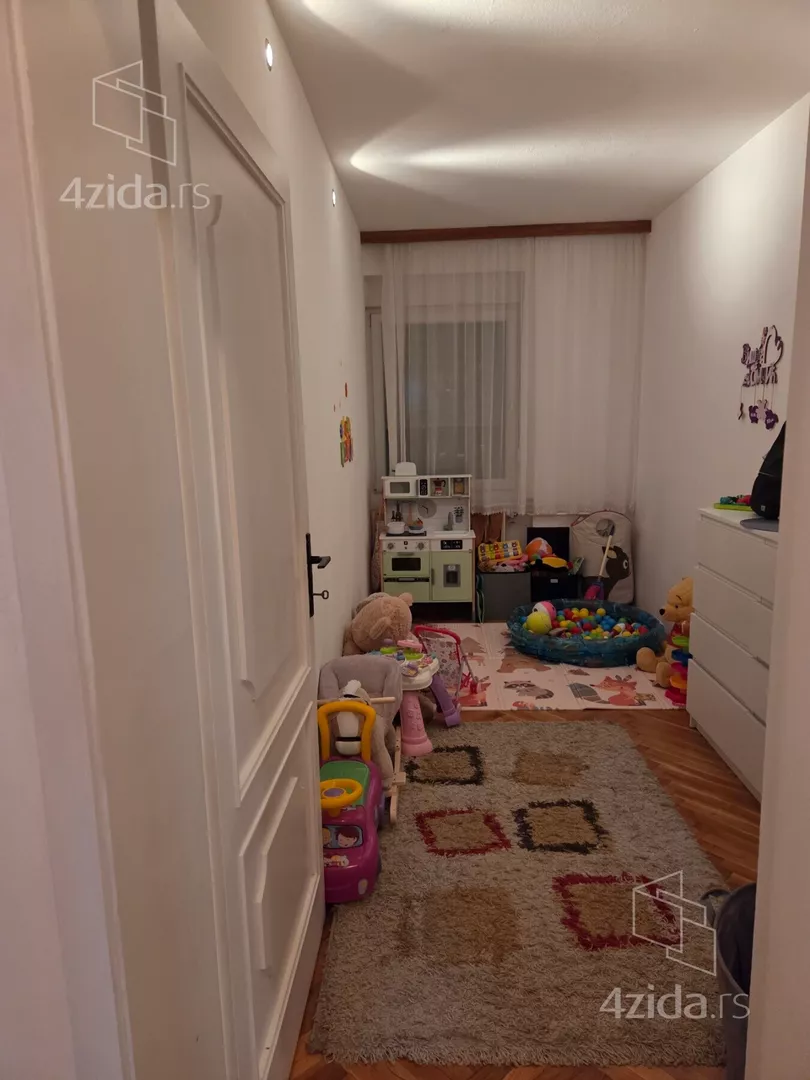 3-etažna kuća | 4zida