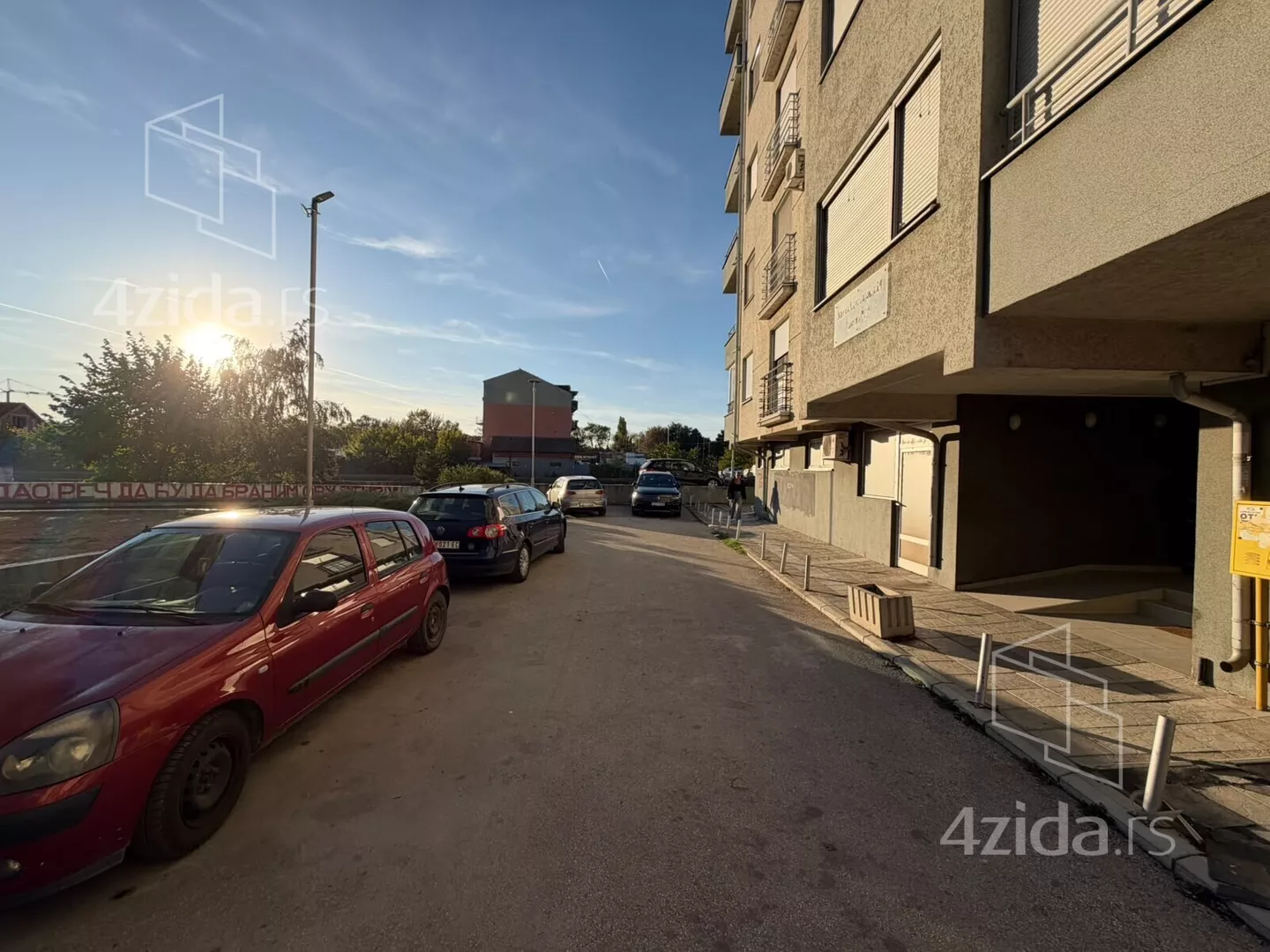 Četvorosoban stan | 4zida