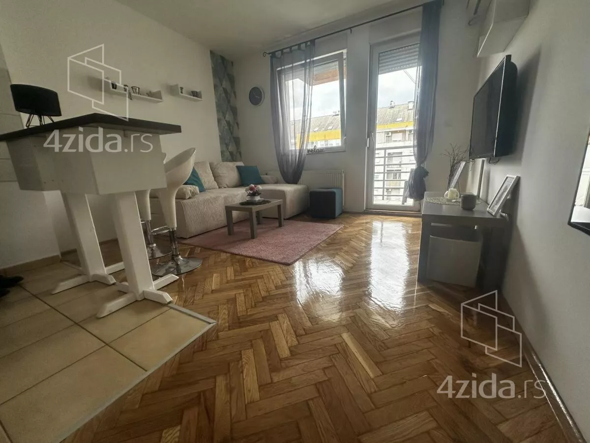Garsonjera | 4zida