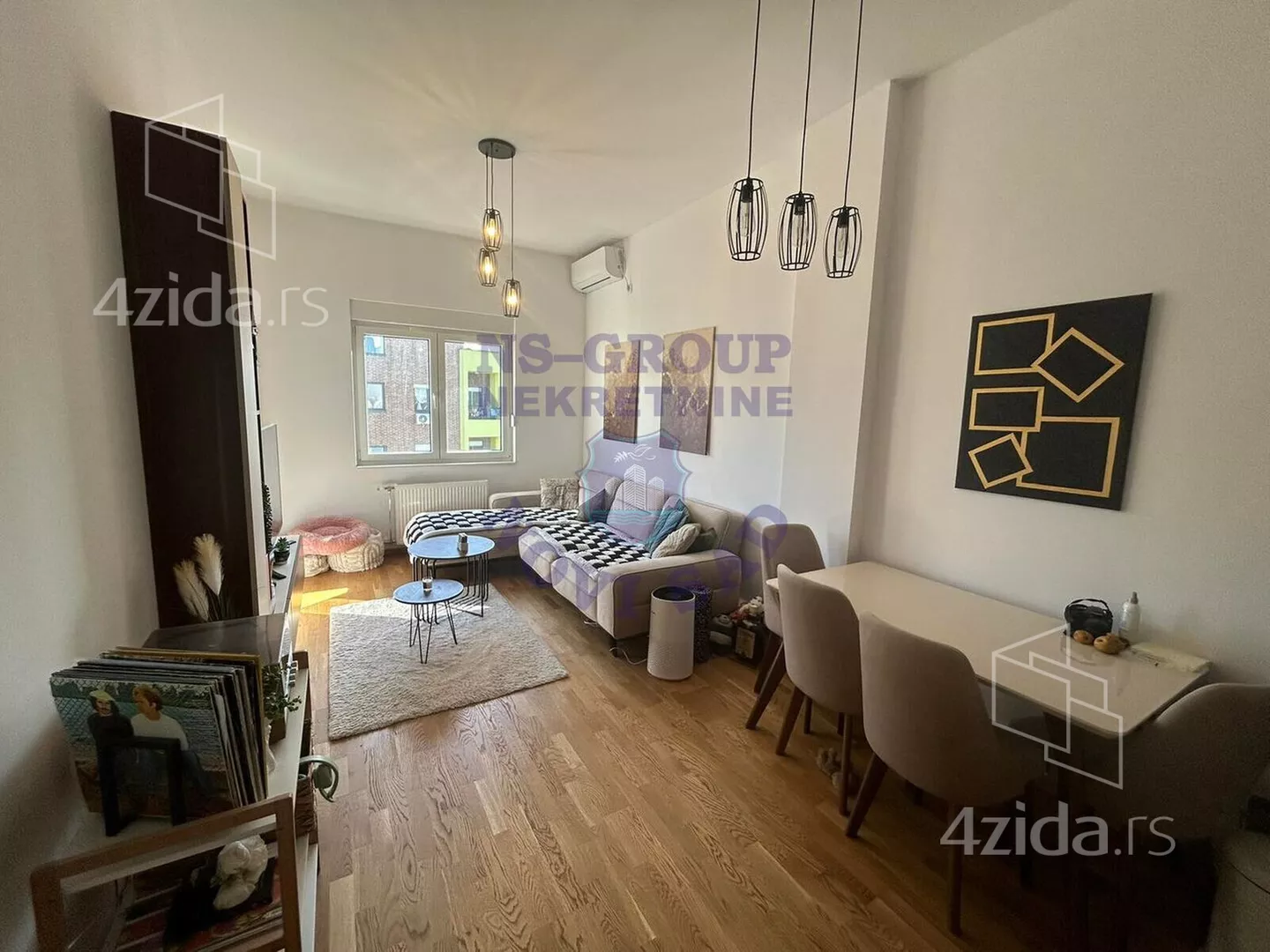 Dvoiposoban stan | 4zida