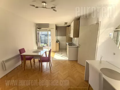 PALATA PRAVDE | 4zida.rs