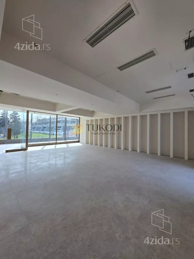 Poslovni prostor | 4zida