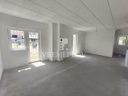 Uzdinska | 4zida.rs