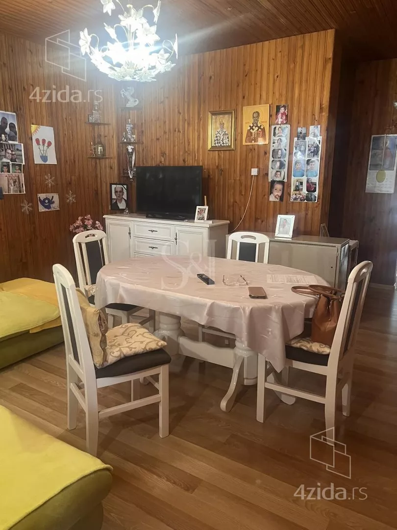 Kuća | 4zida