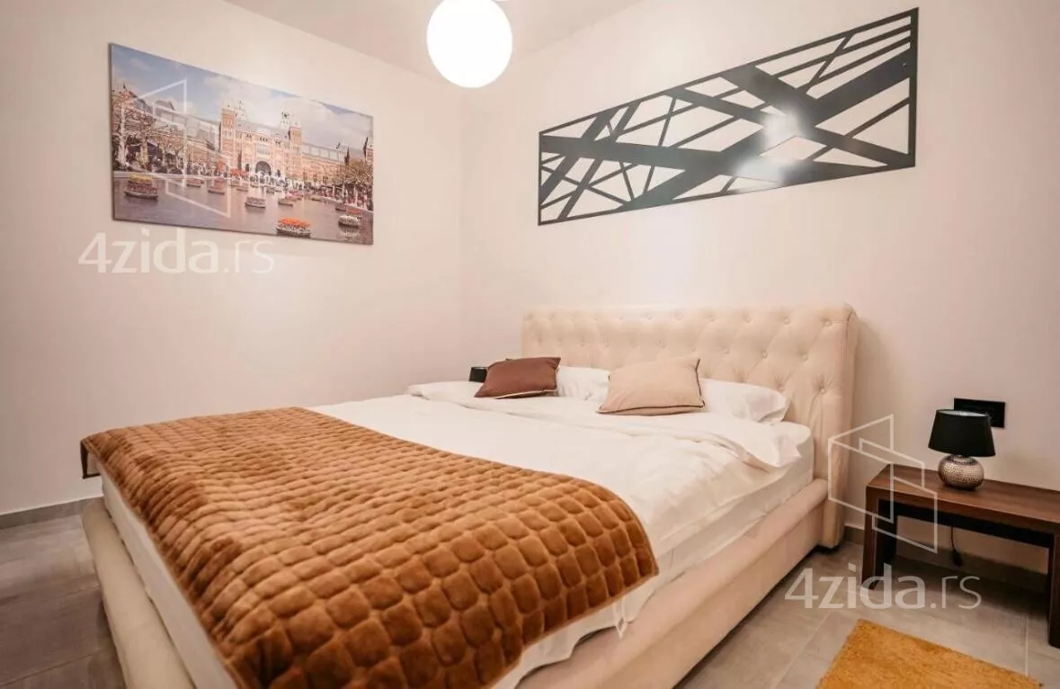 Turistički objekat | 4zida