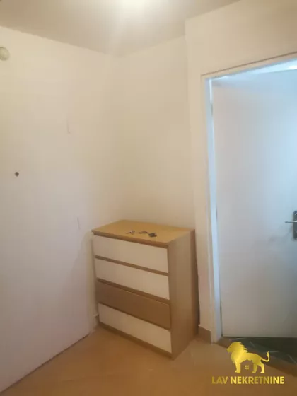 BRAĆE KRKLJUŠ | 4zida.rs