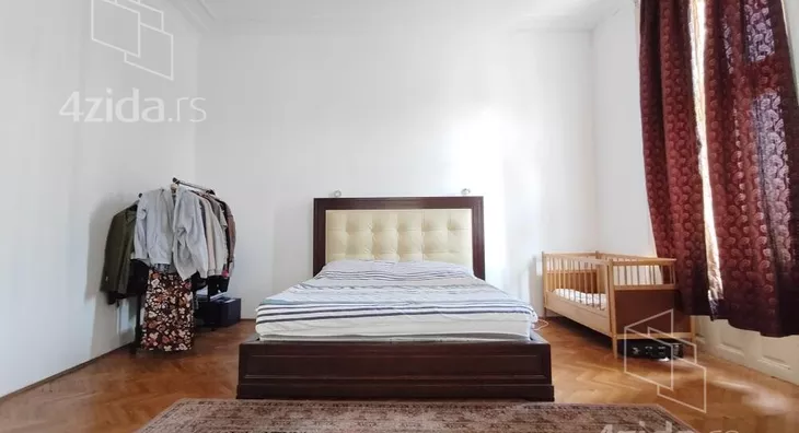 Šestosoban stan | 4zida