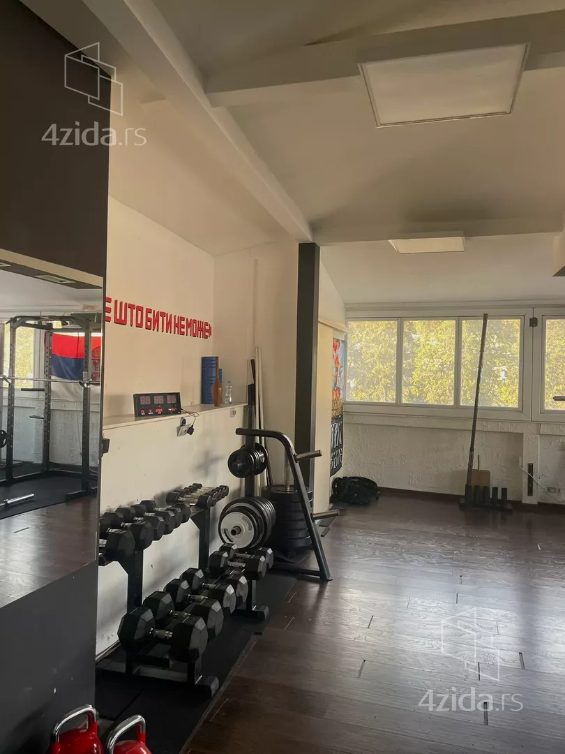 Poslovni prostor | 4zida