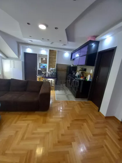 Kačićeva | 4zida.rs