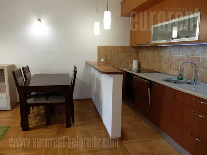 DEDINJE BELI DVOR | 4zida.rs