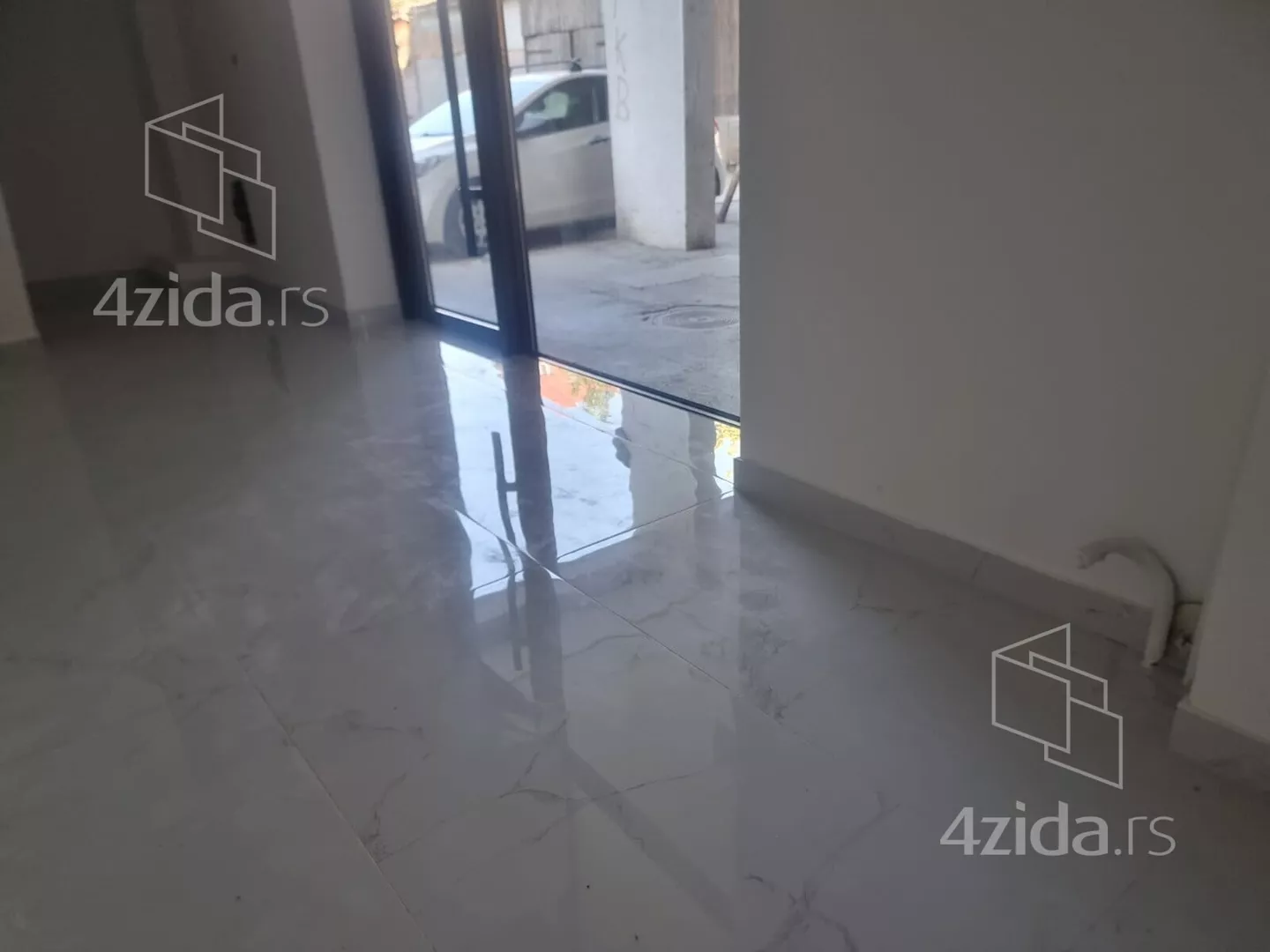 Lokal | 4zida