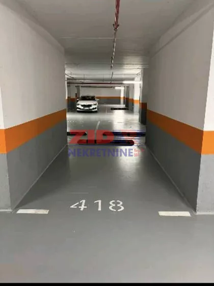 Tošin Bunar | 4zida.rs