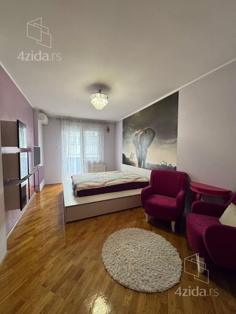 Petosoban stan | 4zida