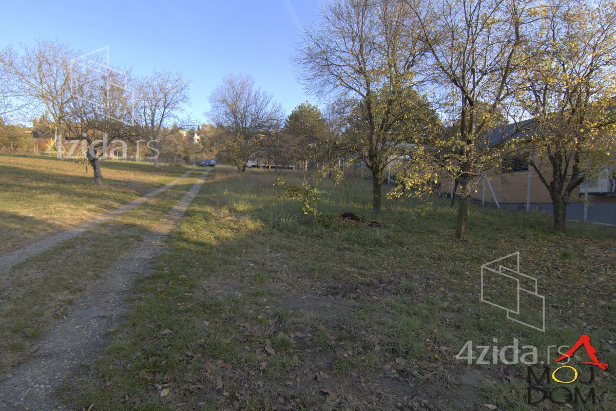 Plac | 4zida