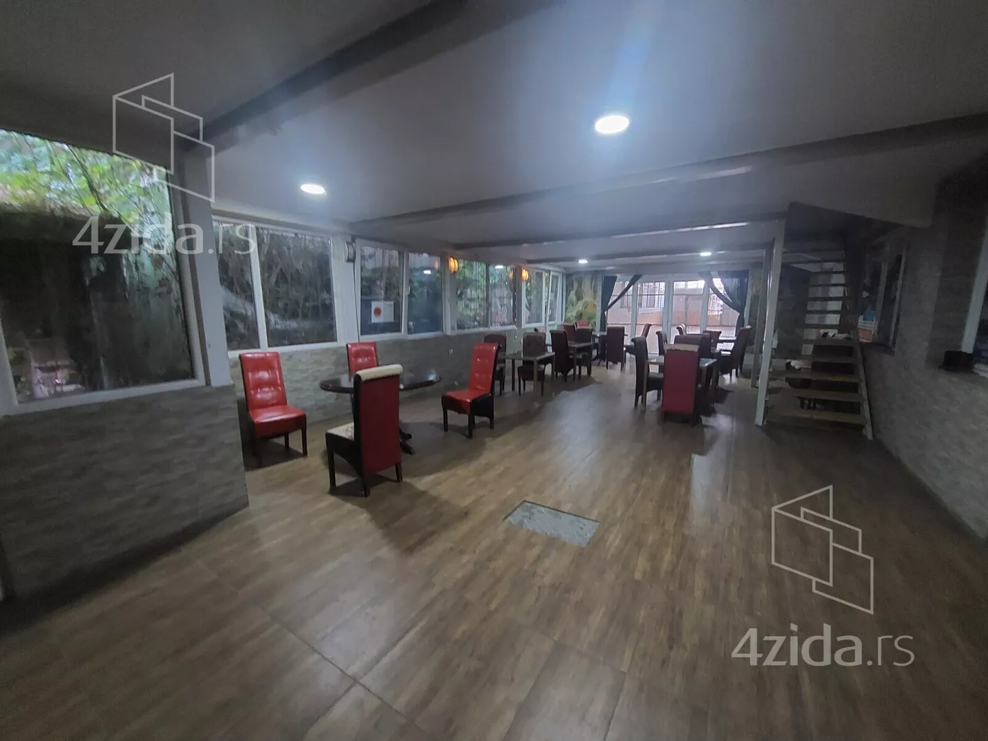 Poslovni prostor | 4zida