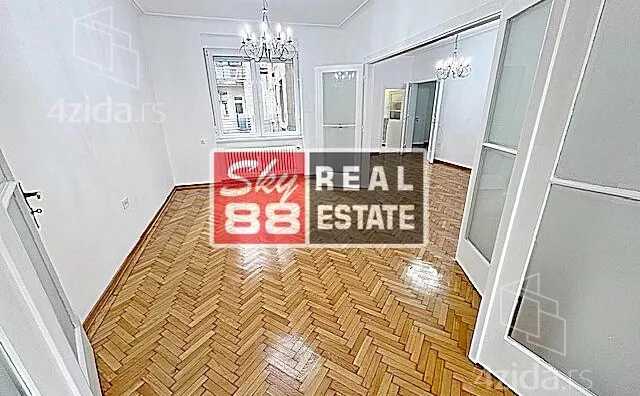 Četvoroiposoban stan | 4zida