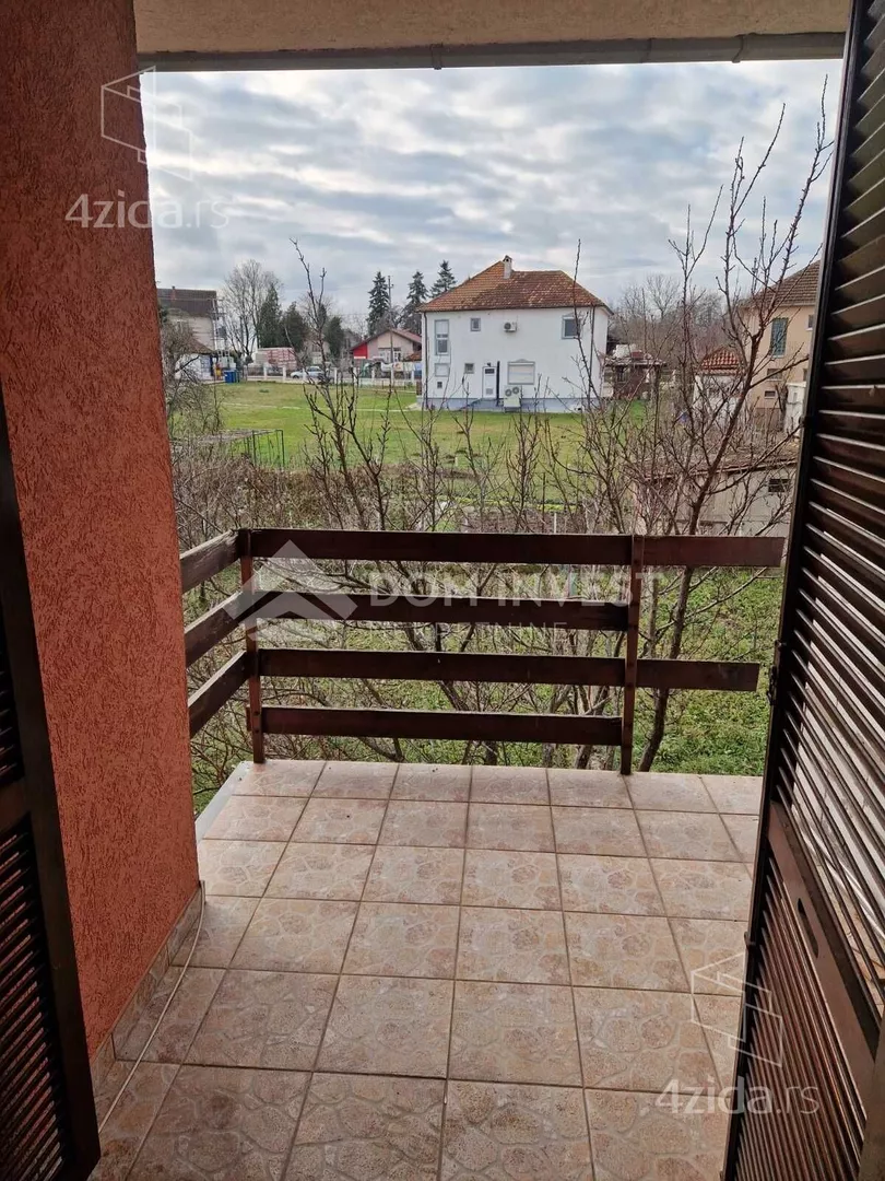 Četvoroiposoban stan | 4zida