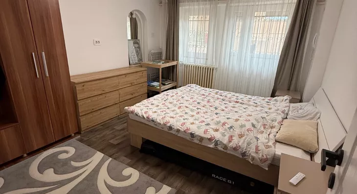 Poslovna zgrada | 4zida