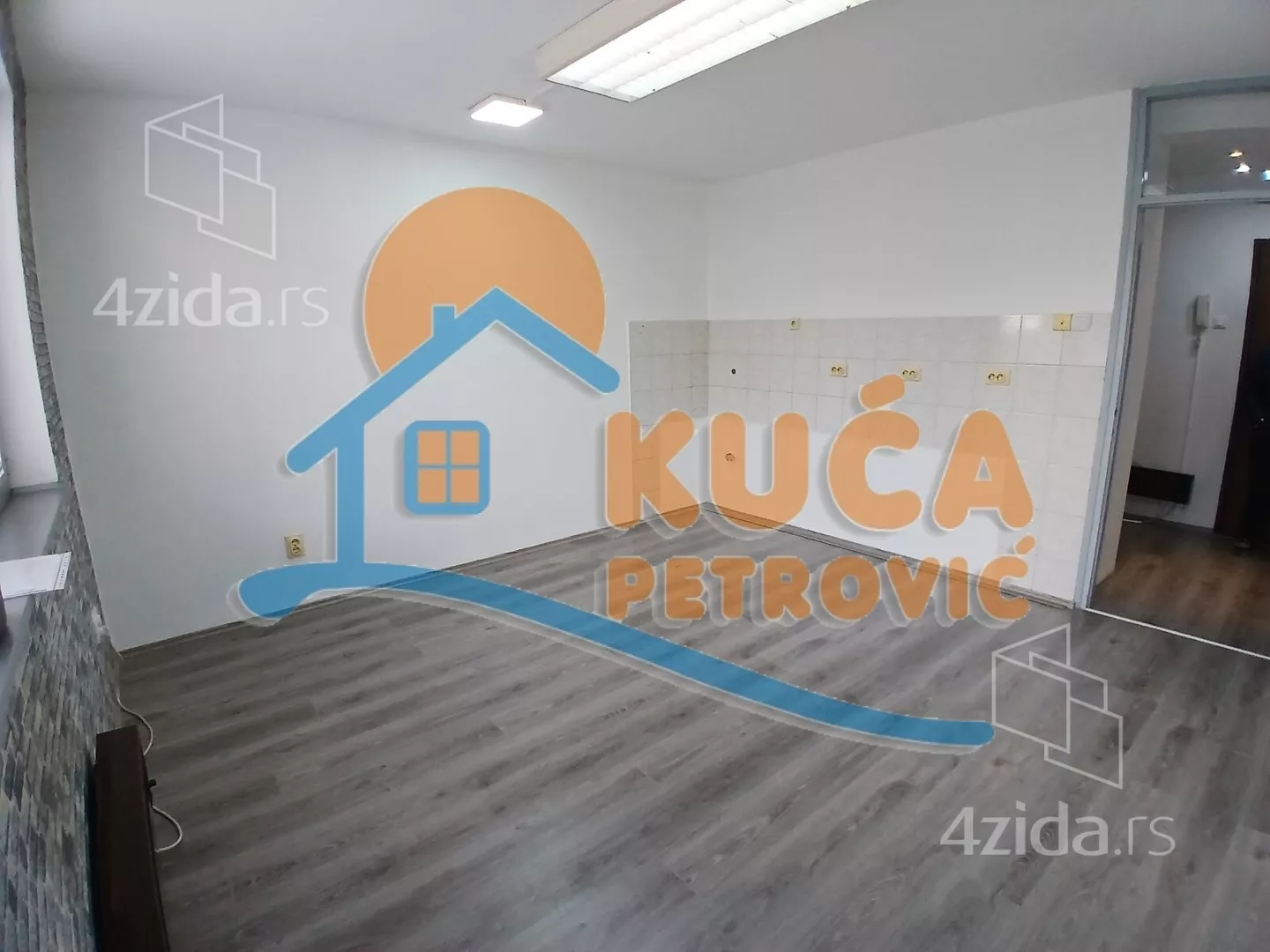 Lokal | 4zida